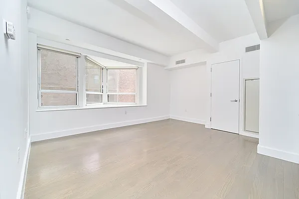 Rented by SERHANT. | media 2