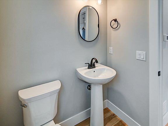 3rd image of 4863 Lacy Rd
