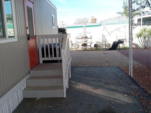 5th image of 1600 S San Jacinto Ave #15