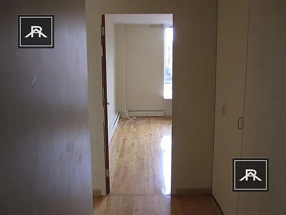 4th image of 62 Babcock St #23