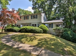 1621 Terrie Dr, Pittsburgh, PA