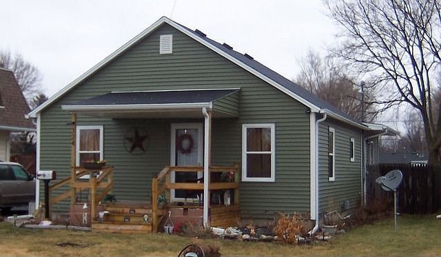 2nd image of 324 W Williams St