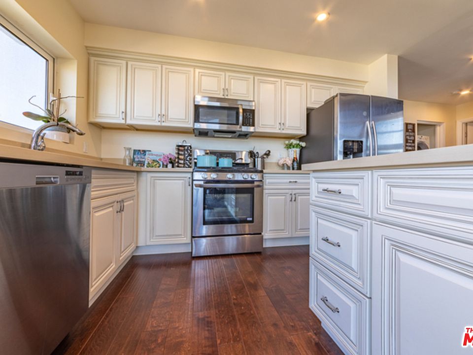 1st image of 155 S Oxford Ave #Penthouse 6