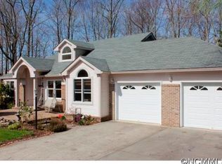 102 Tartana Cir, Hendersonville, NC 28791
