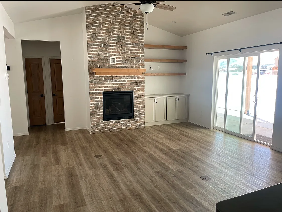 3 bed, 2.5 bath, 2000 sqft, $3,200 — Photo 4