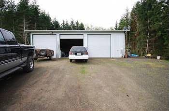 2nd image of 611 E Morris Creek Dr