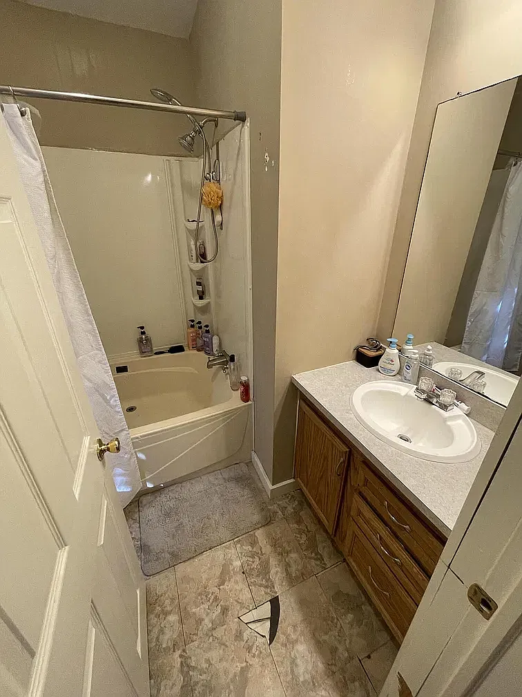 2 bed, 1120 sqft, $2,000 — Photo 4