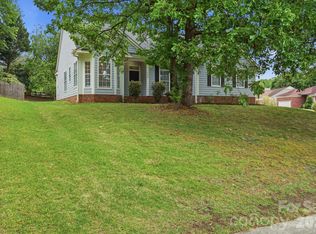 7200 Daerwood Pl, Charlotte, NC 28215