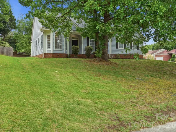 7200 Daerwood Pl, Charlotte, NC 28215
