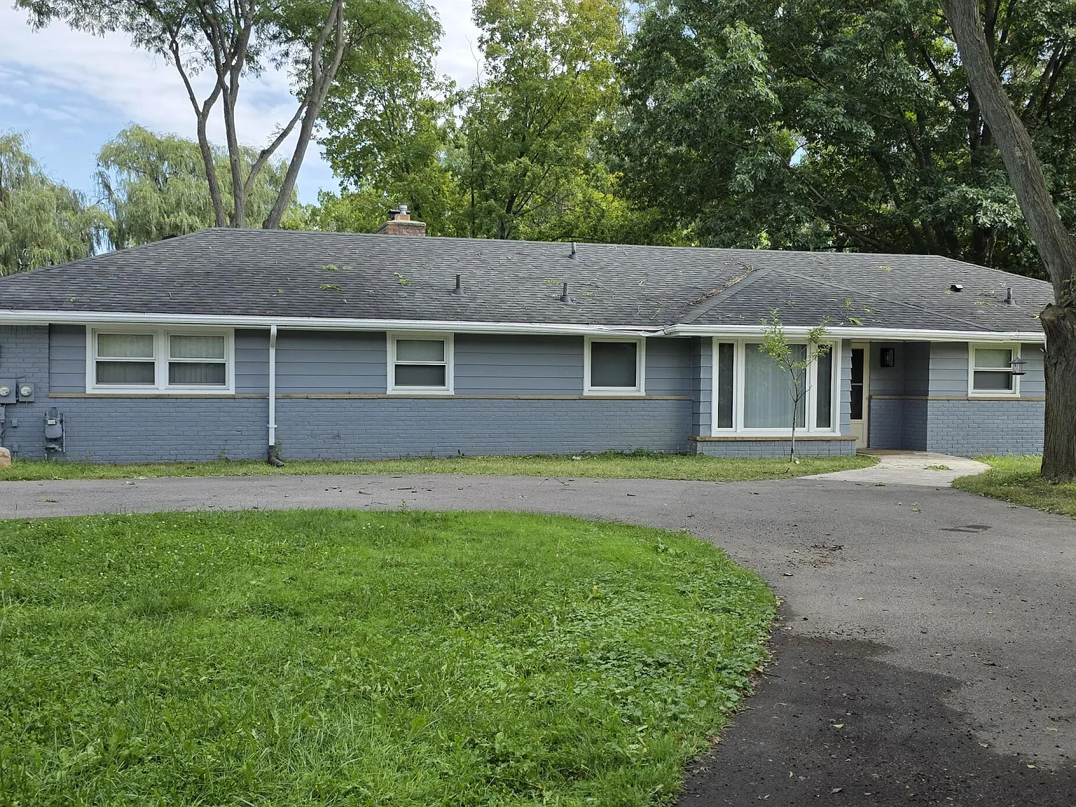 3 bed, 1.5 bath, 1336 sqft, $2,600 — Photo 1