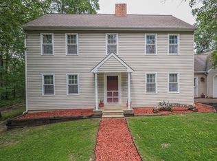 811 Homestead Dr, Moberly, MO 65270