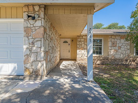4th image of 7555 LINCOLN VILLAGE DR