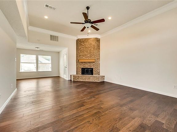 2nd image of 3104 Clearmeadow Dr