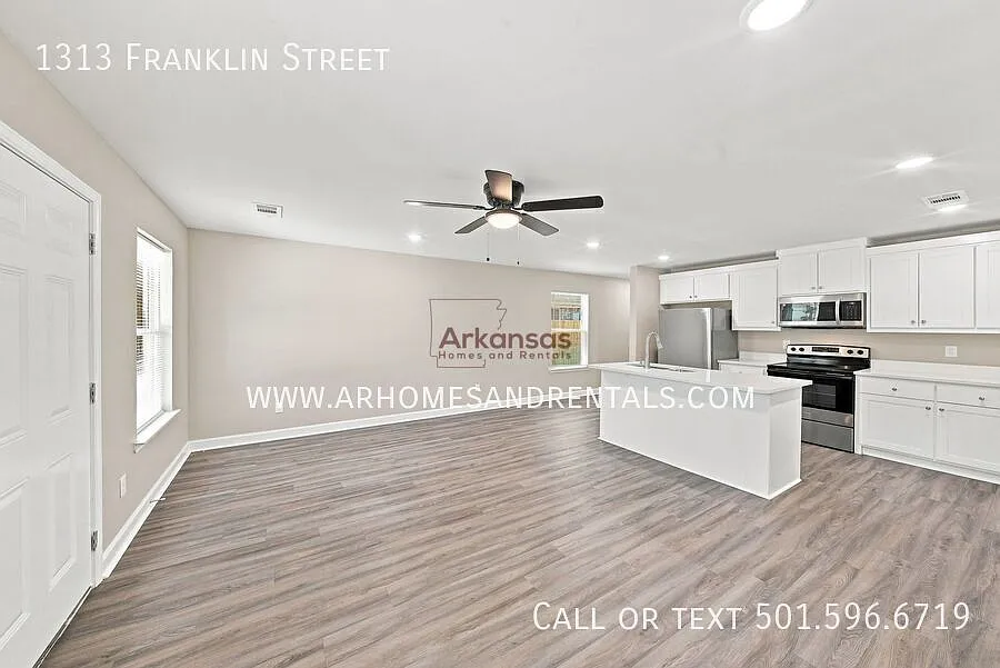 1313 Franklin Street | 4 Bedrooms | 2 Bathrooms Brand New Construction — Photo 2
