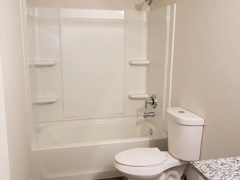 upstairs hall bathroom