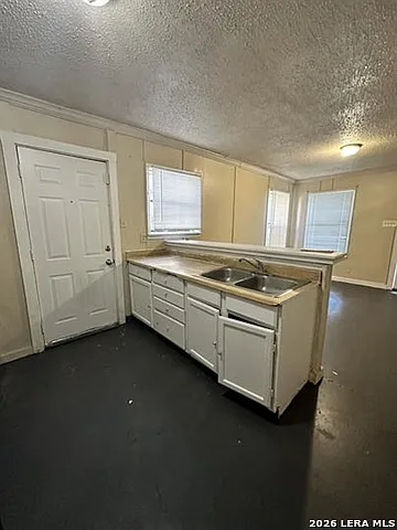 325 E French Pl — Photo 6