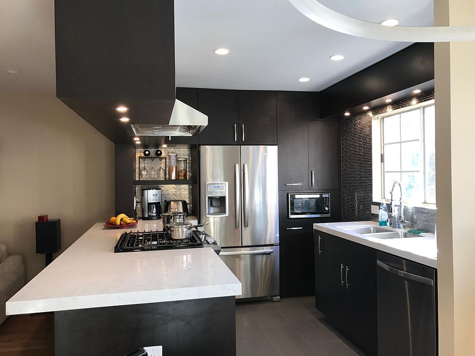 2nd image of 3101 Plaza Del Amo Unit 95