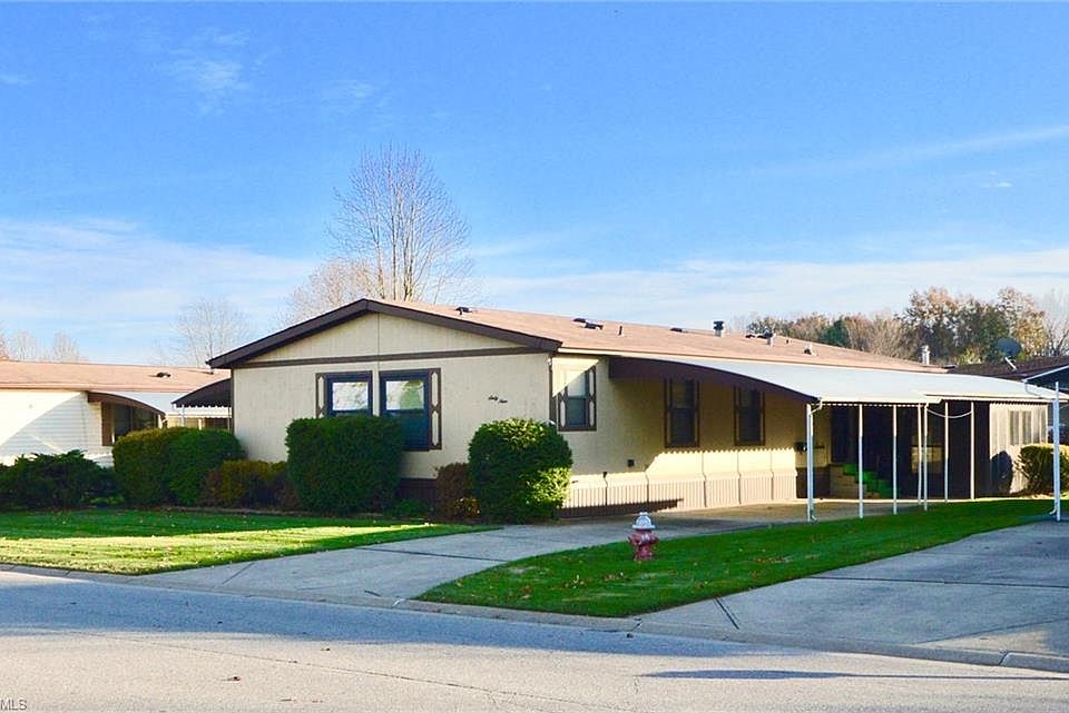 1st image of 69 Parkway Dr #69