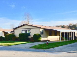 69 Parkway Dr #69, Olmsted Falls, OH 44138