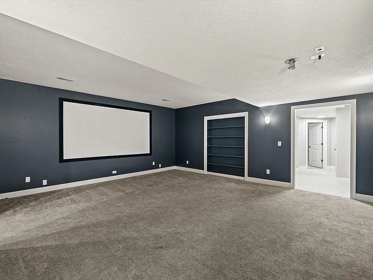 604 Canyon Dr — Photo 30