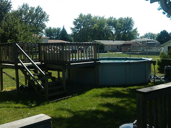 4th image of 47 Karen Dr