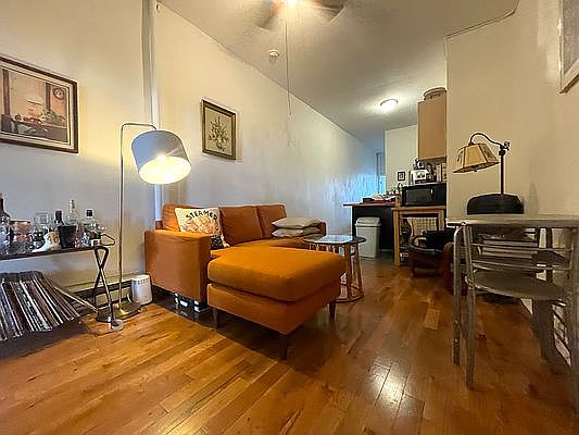 5th image of 297 Troutman St APT 4R