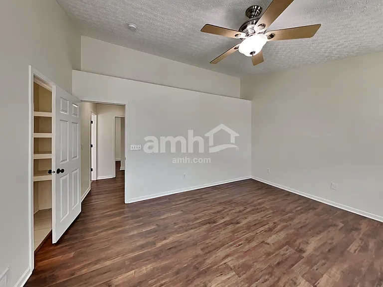 5232 Dietrich Ave — Photo 11