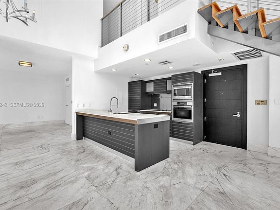 4th image of 200 Biscayne Boulevard Way APT 509