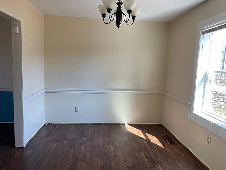 3501 Woodview Dr — Photo 15