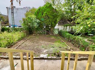 662 Seneca Ave, Ridgewood, NY 11385