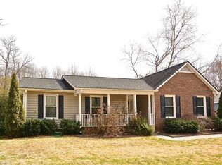 2800 Bardwell Rd, Greensboro, NC 27410