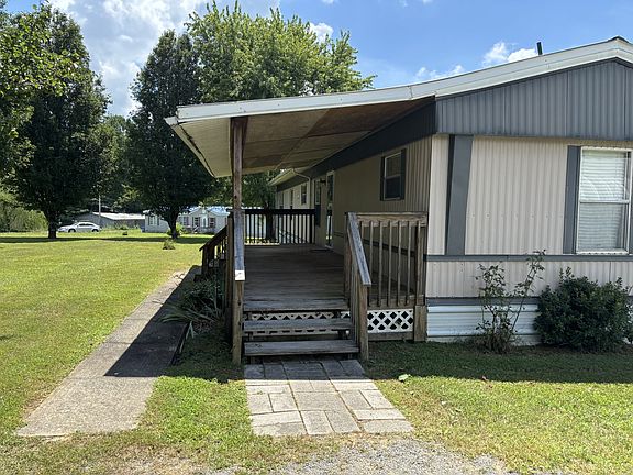 2nd image of 152 Earl Flatt Ln