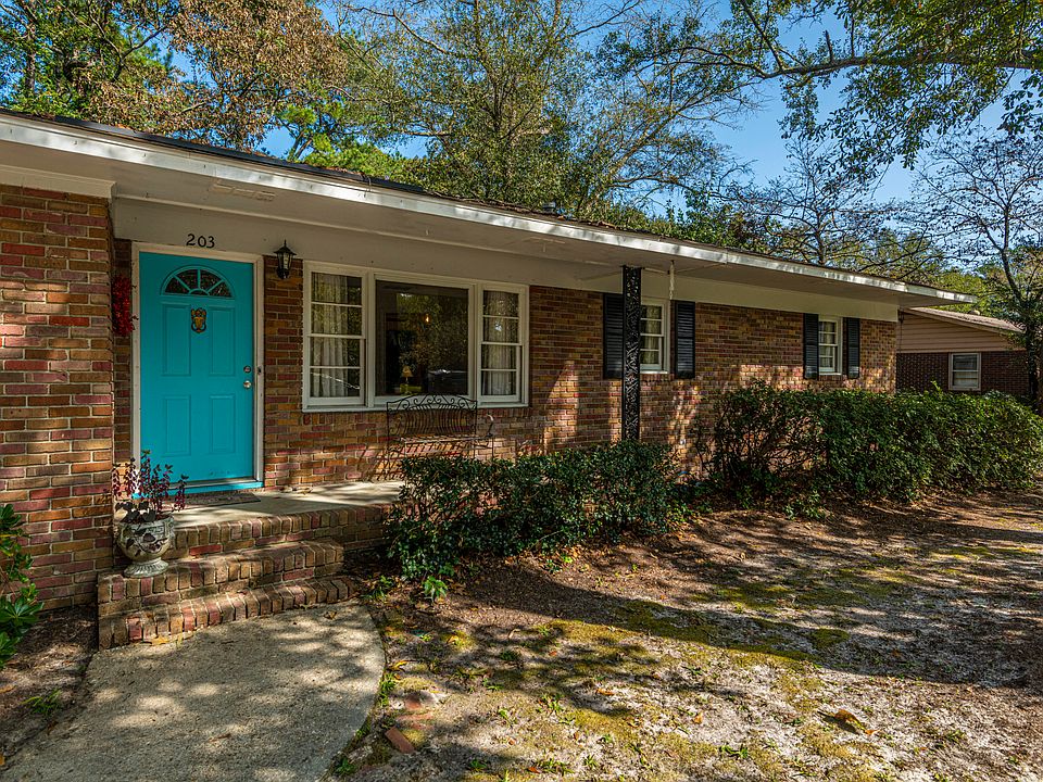 1st image of 203 Harter Dr