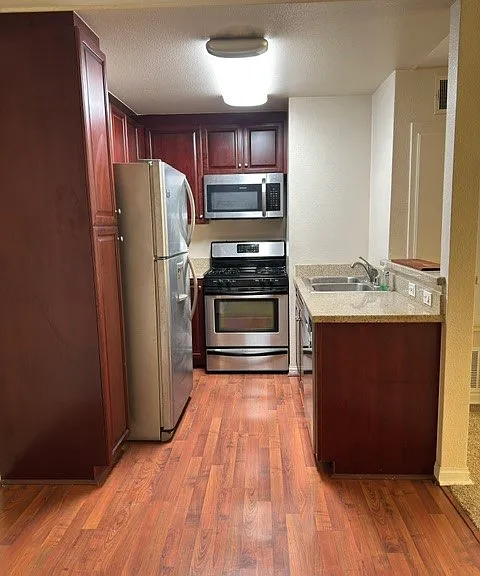 5540 Owensmouth Ave #215 — Photo 8