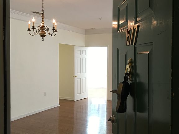 2nd image of 1577 Cambridge Lakes Dr