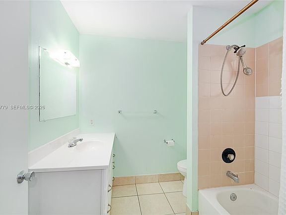 4th image of 2683 Lakehaven Rd #2683