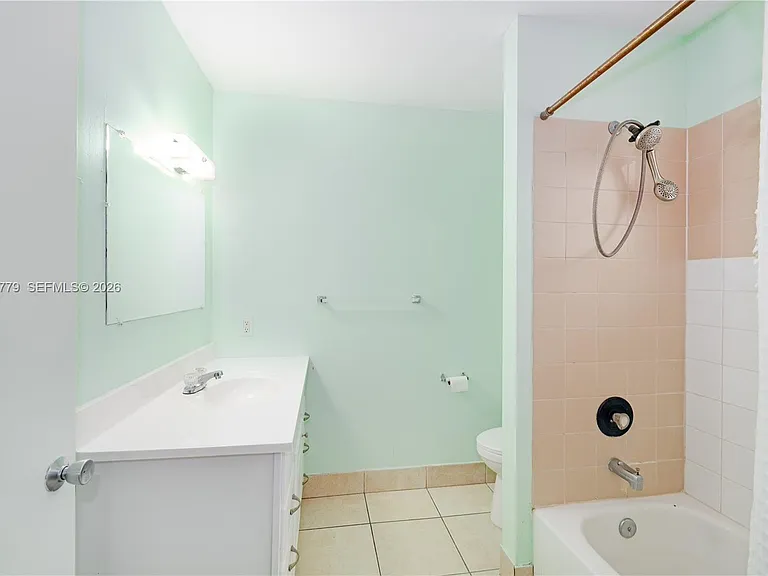 2683 Lakehaven Rd #2683 — Photo 4
