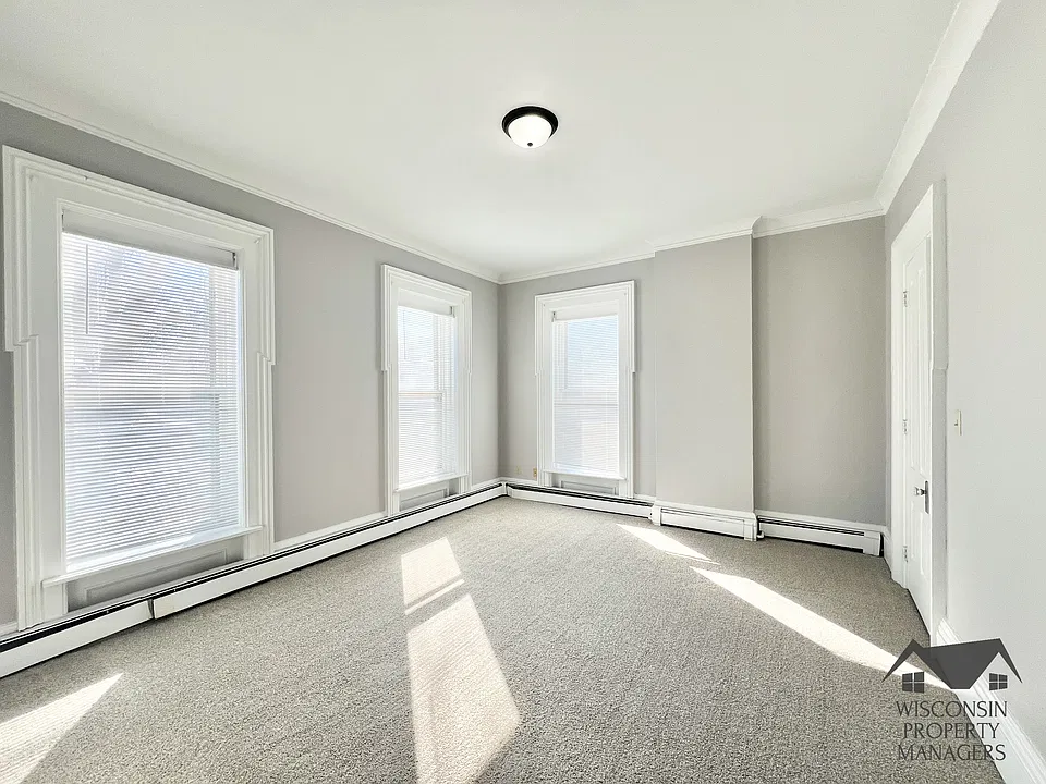 521 E Court St #3