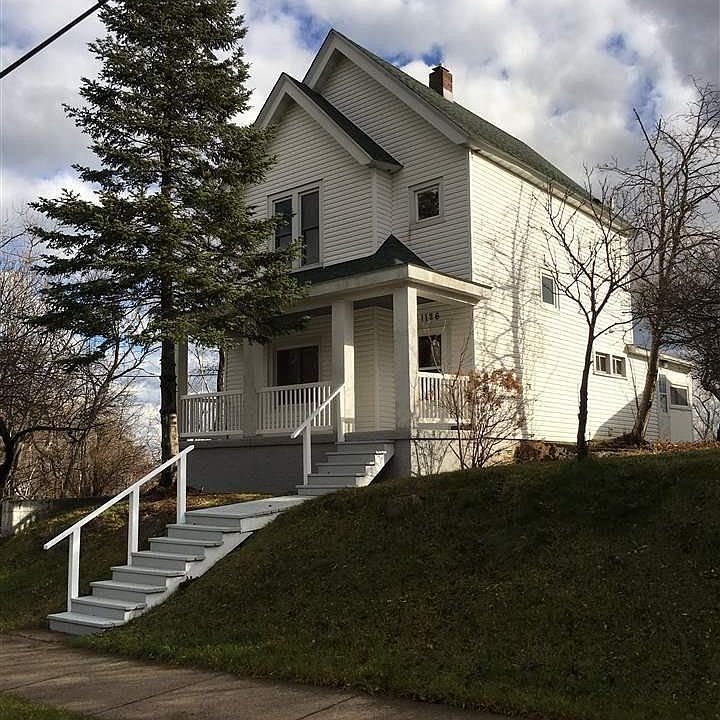 2nd image of 1126 W 3rd St