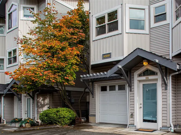11560 Stone Avenue N #101, Seattle, WA 98133