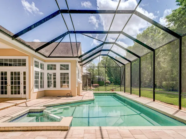 10028 Vineyard Lake Rd E, Jacksonville, FL 32256