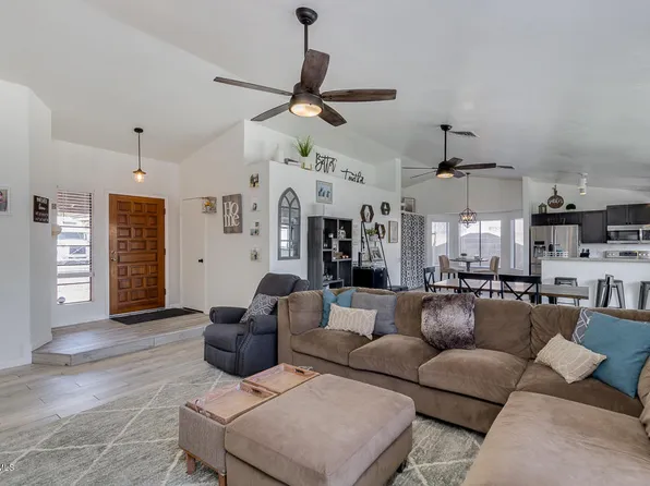 1629 N Longmore St, Chandler, AZ 85224