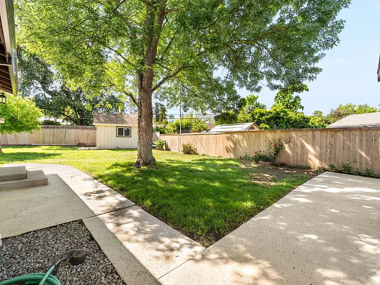 6120 Friendly Ct — Photo 30