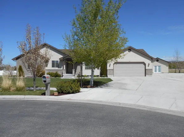 5477 S Barton Cir, Ammon, ID 83406