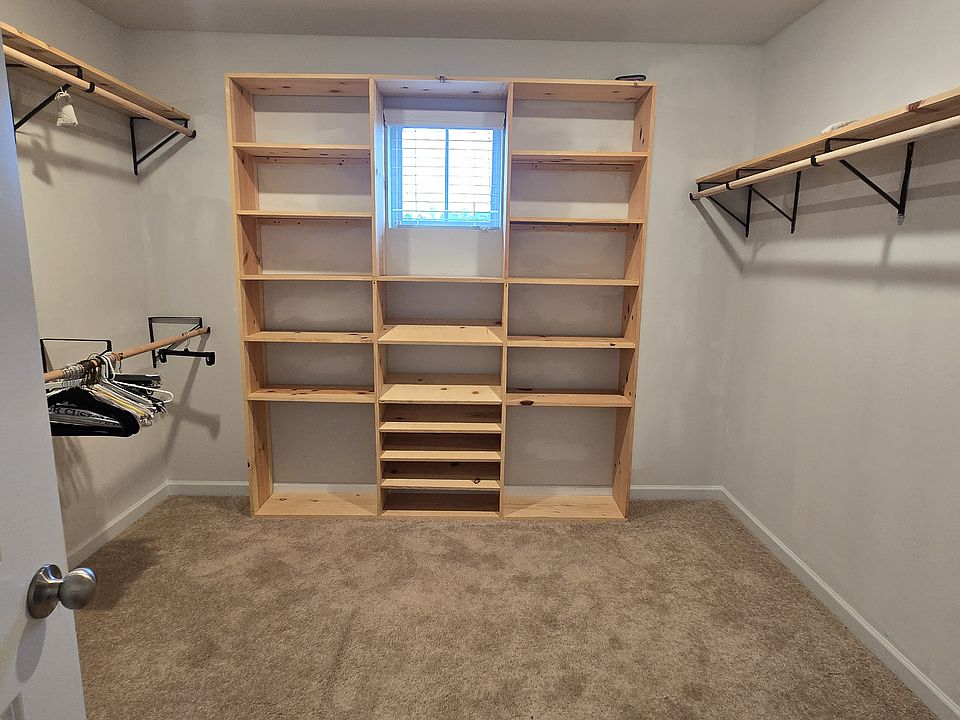 2nd image of 113 Fresh Laurel Ln