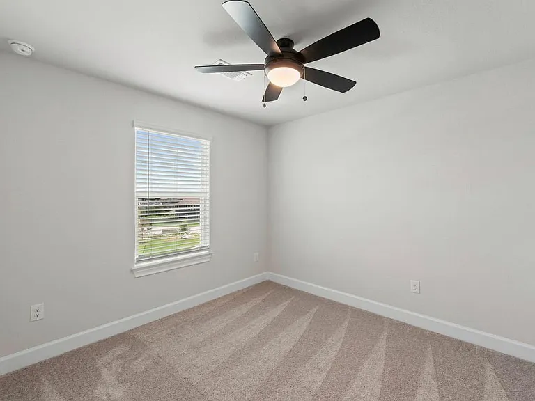9517 Balmy Ln — Photo 11