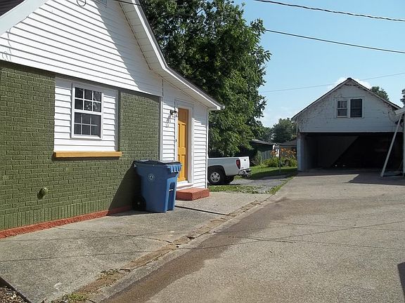 5th image of 618 E Main St