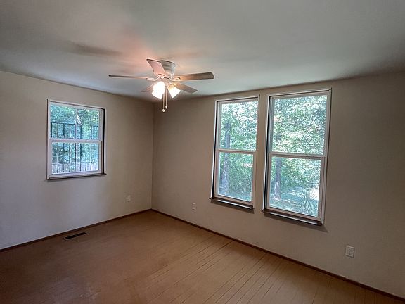 5th image of 3206 Campbell St