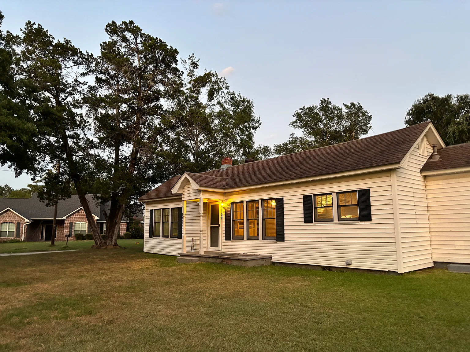 Schoolhouse — Photo 2