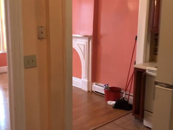 3rd image of 417 S Pearl St